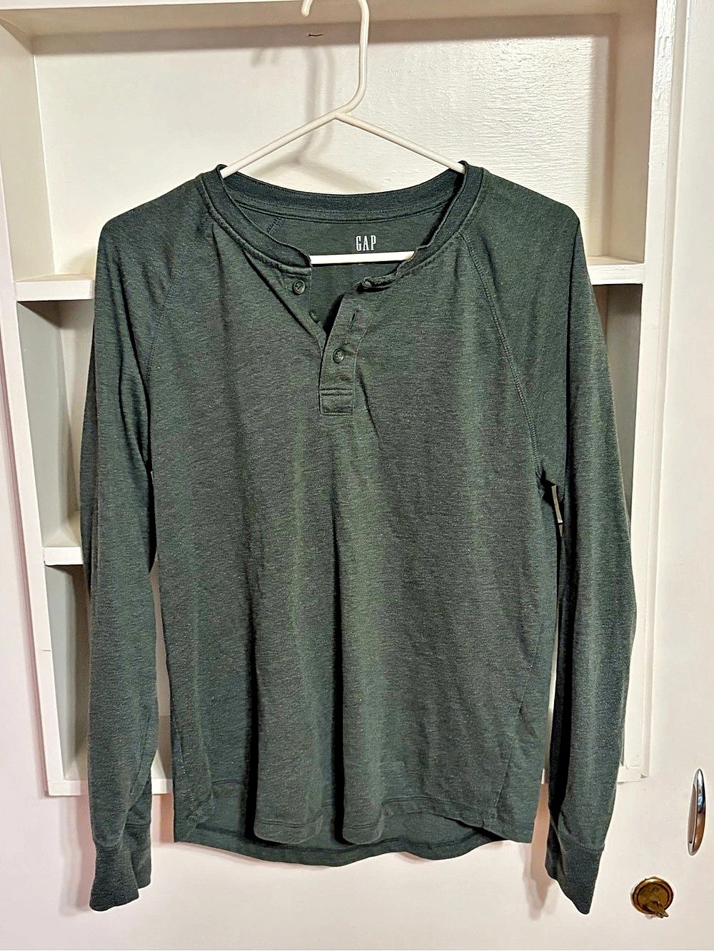 Gap Men'Small Long Sleeve Henley Green Size Small